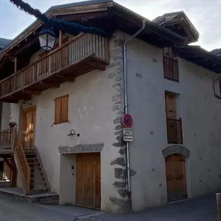 Maison Spacieuse Au Centre De Pour 8 Pers. Avec Cheminee Et Parking - Fr-1-568-18 * Courchevel