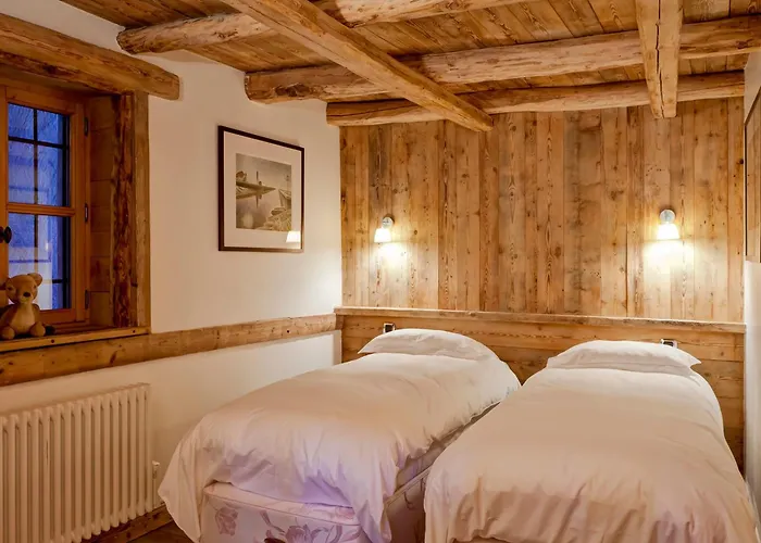 Maison Spacieuse Au Centre De Pour 8 Pers. Avec Cheminee Et Parking - Fr-1-568-18 木屋 *