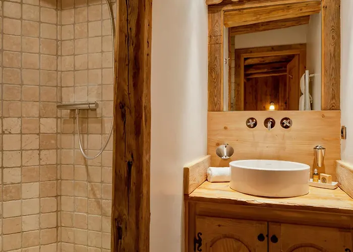 Maison Spacieuse Au Centre De Pour 8 Pers. Avec Cheminee Et Parking - Fr-1-568-18 木屋