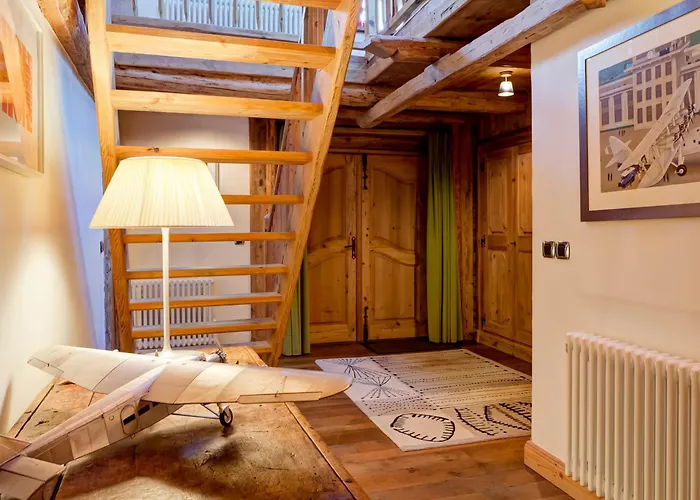 Maison Spacieuse Au Centre De Pour 8 Pers. Avec Cheminee Et Parking - Fr-1-568-18 木屋